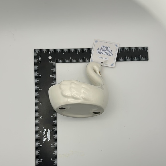 Target Bullseye Elegant Ceramic Swan Trinket Dish - Picture 5 of 6